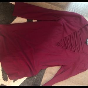 Express top! Maroon.